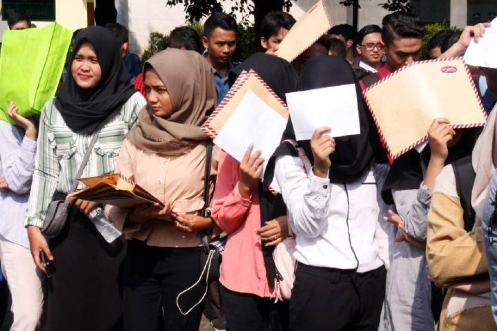 Islam Solusi Komprehensif Atasi Lemahnya Negara Menyediakan Lapangan Kerja